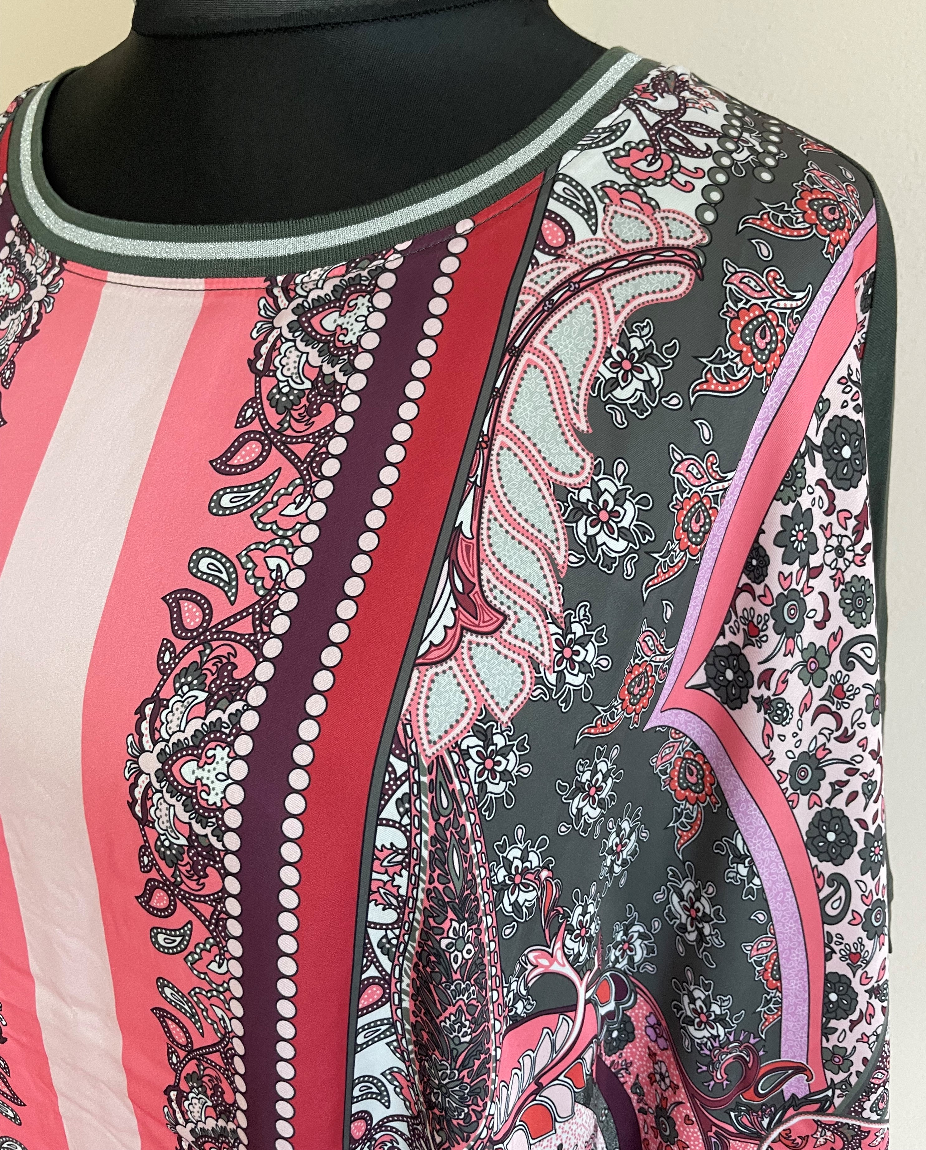 Via appia barevná halenka