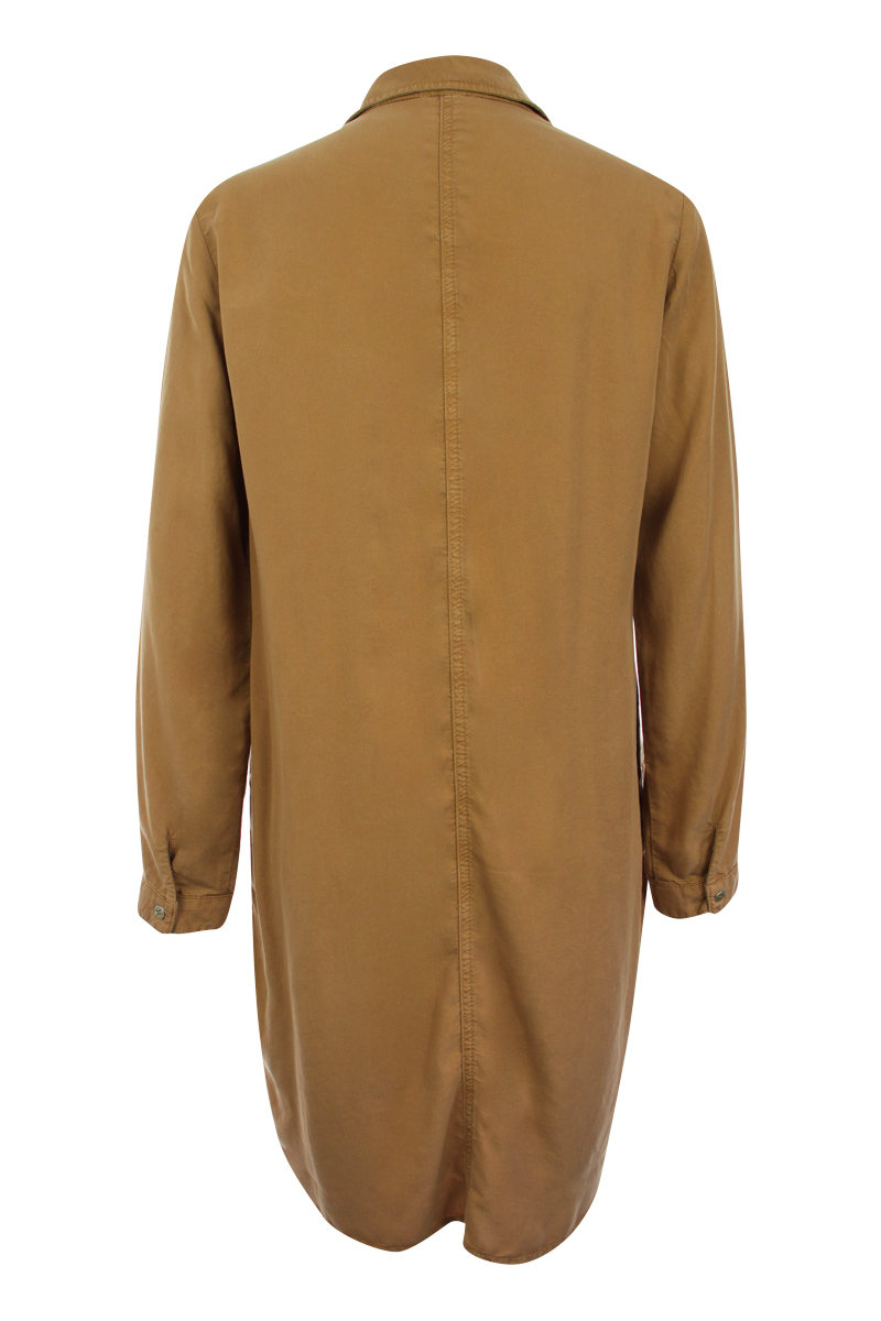 Kenny S skořicové propínací šaty