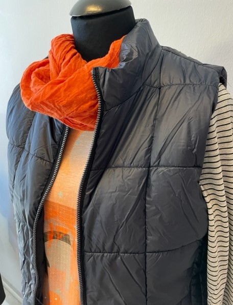 Navigazione prošívaná vesta tmavě modrá 