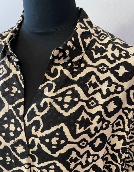 Via appia smetanovo-černá halenka