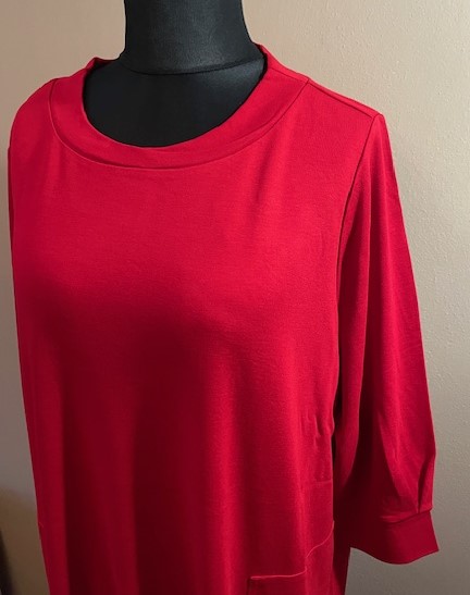 Via appia červené šaty