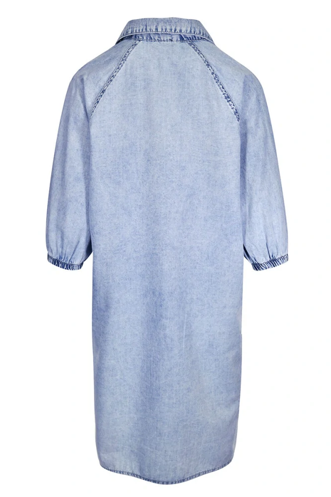 Kenny S šaty jeans look