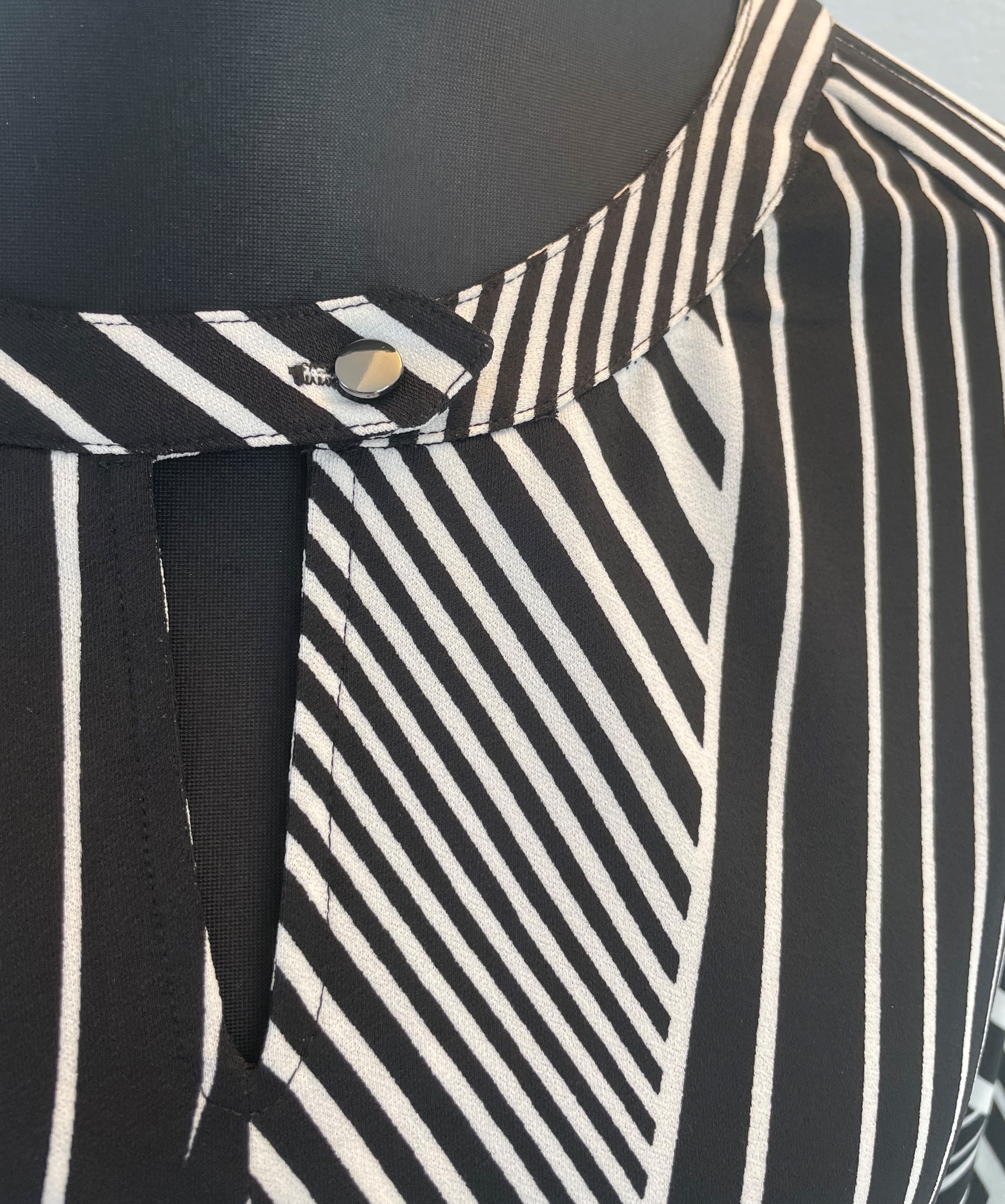 Via appia černobílá halenka