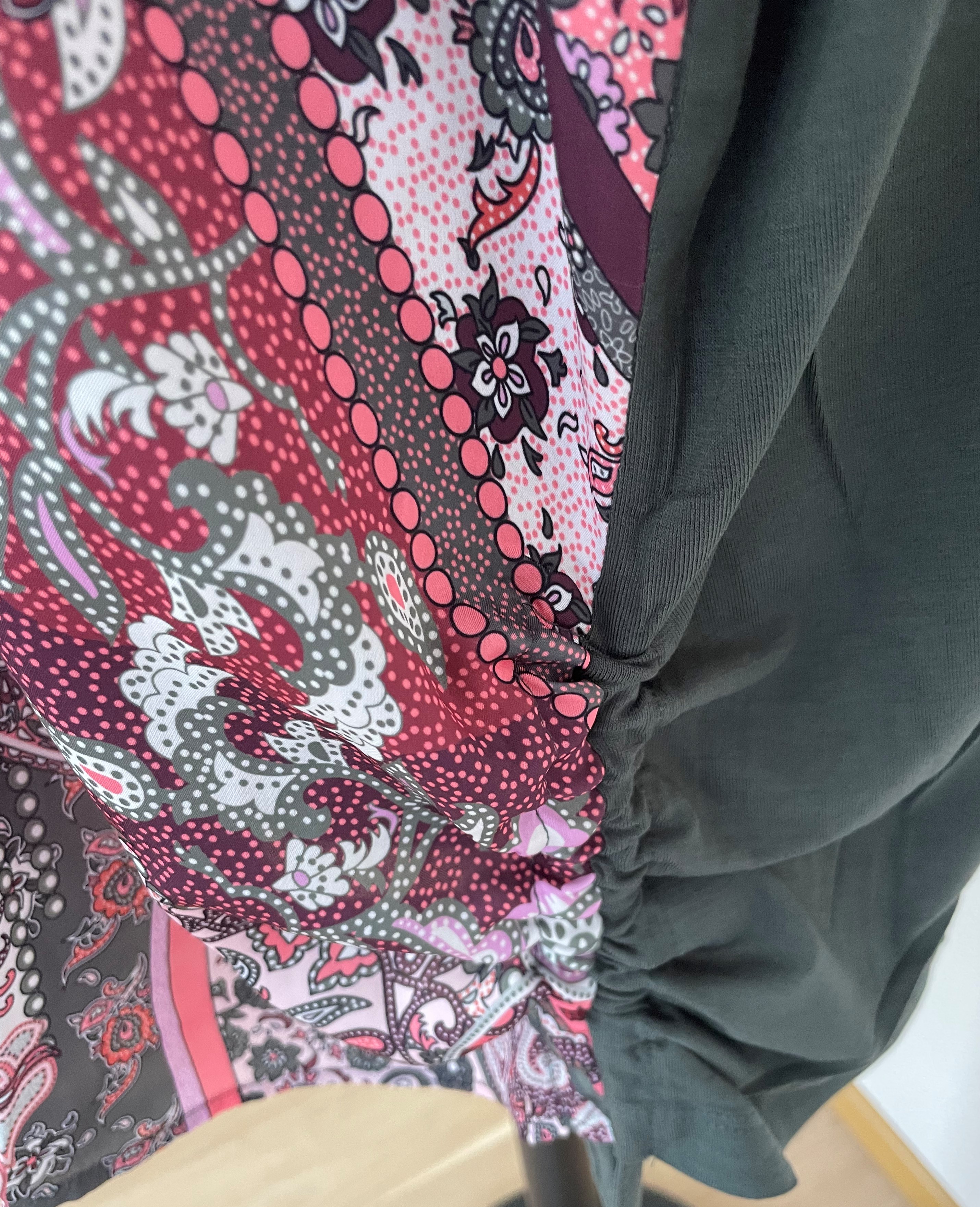 Via appia barevná halenka