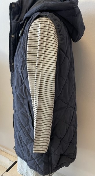 Navigazione prošívaná vesta tmavě modrá