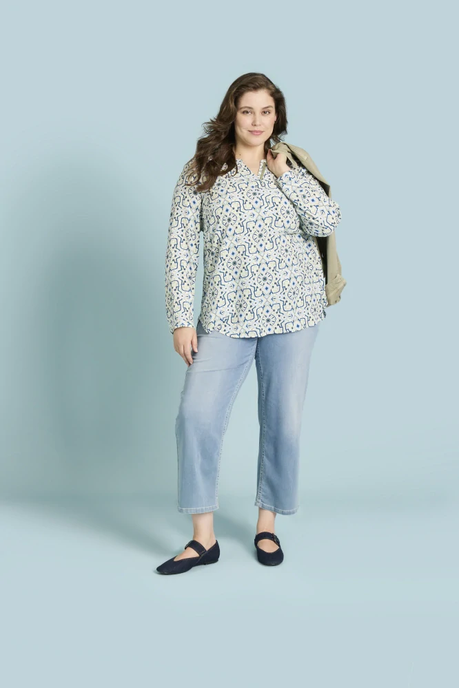 Via appia due světlá halenka s rozhalenkou