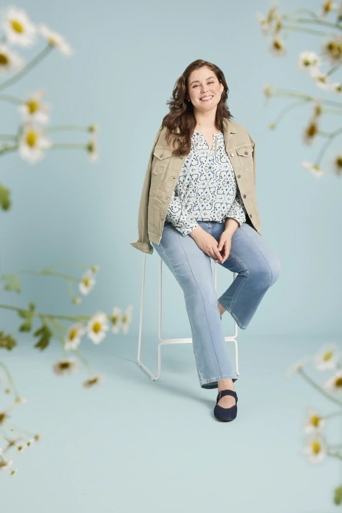 Via appia due světlá halenka s rozhalenkou